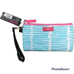 Scout “Kate”‘wristlet small zippered bag with removable wrist strap. NWT